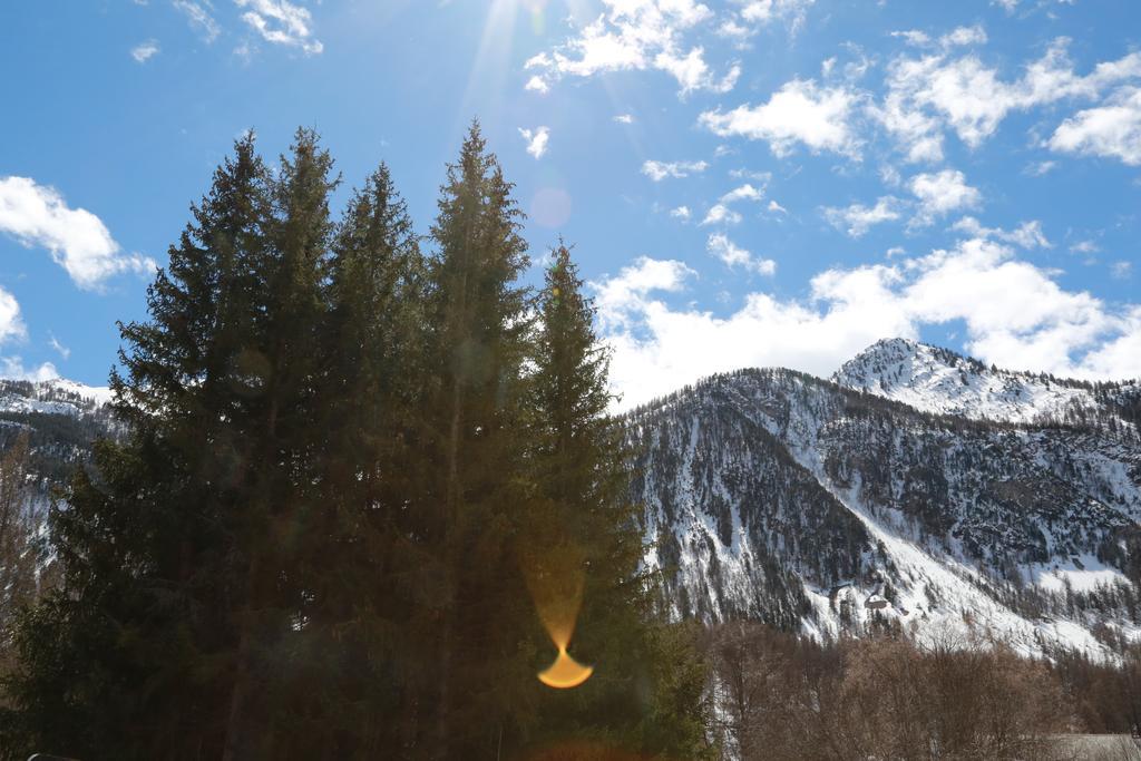 Auberge De La Paix Briançon Esterno foto