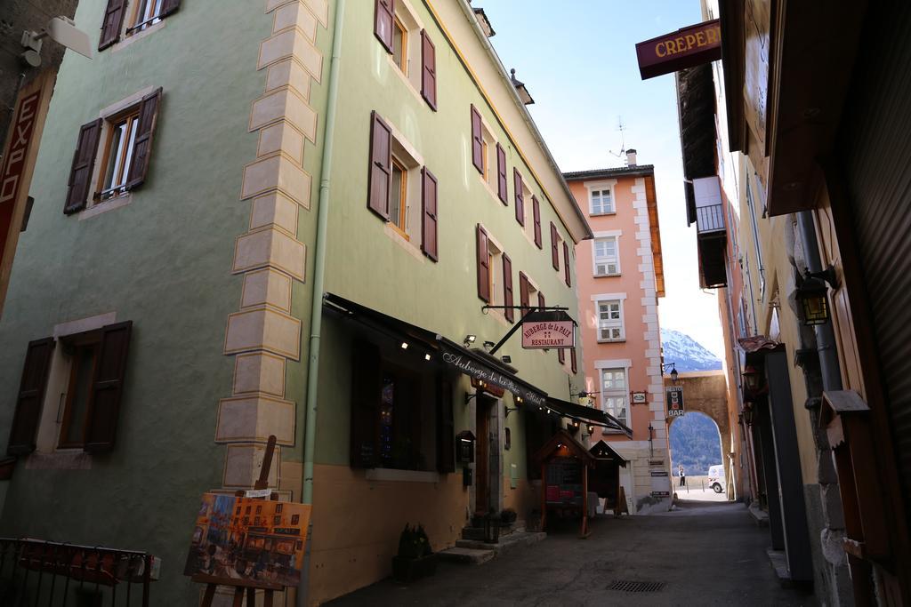 Auberge De La Paix Briançon Esterno foto