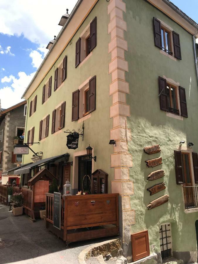 Auberge De La Paix Briançon Esterno foto